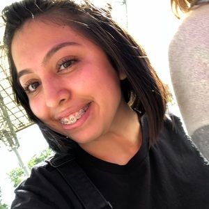 Meet your Posher, Esmeralda